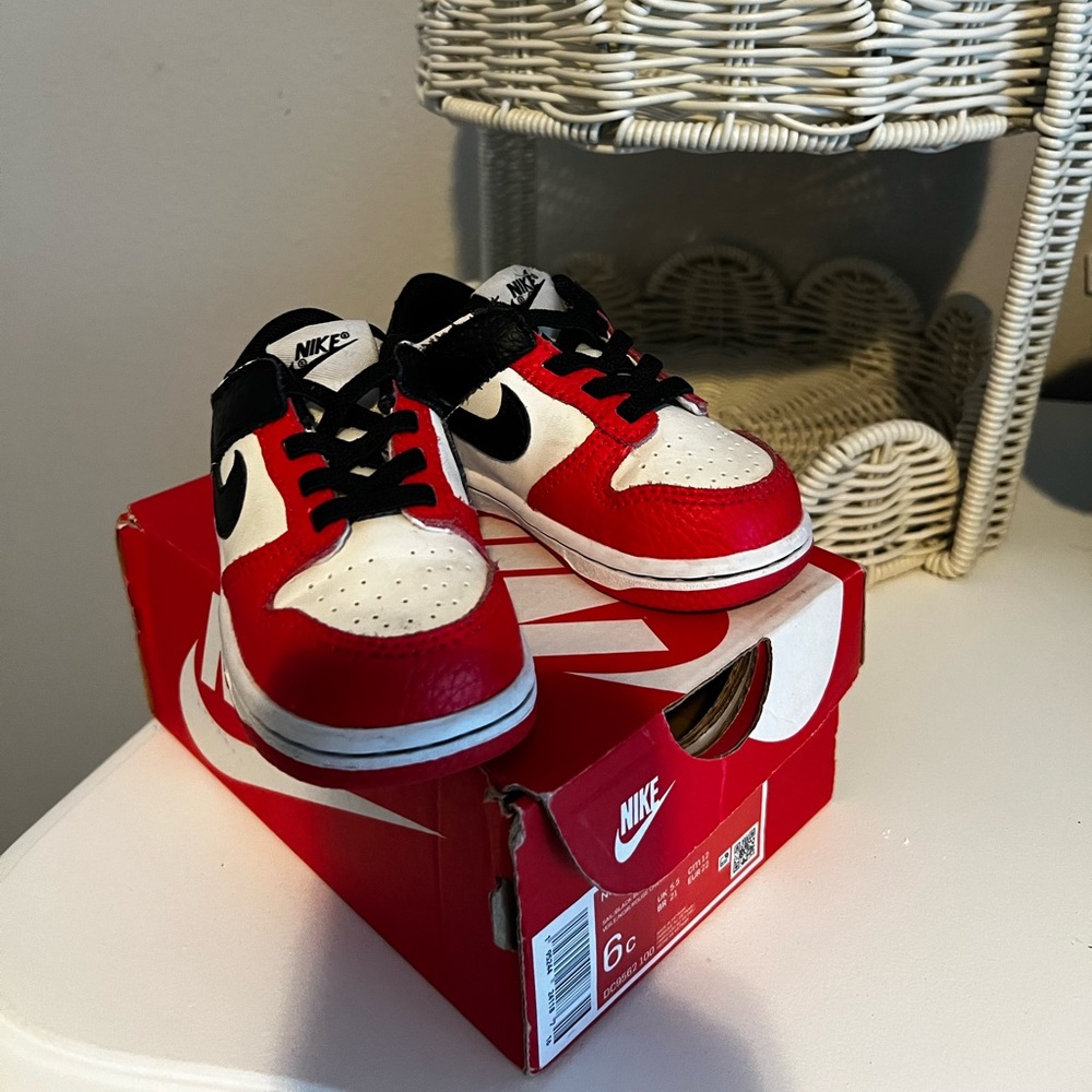 Toddler nike dunk lows for toddler in very good condition ✨